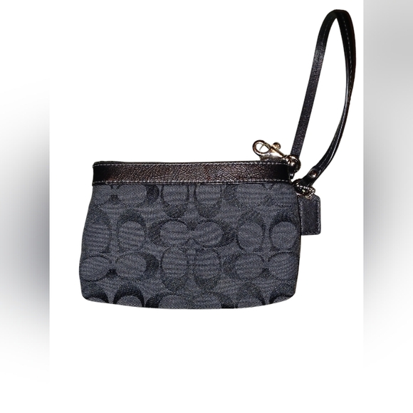 Coach wristlet - Picture 2 of 2